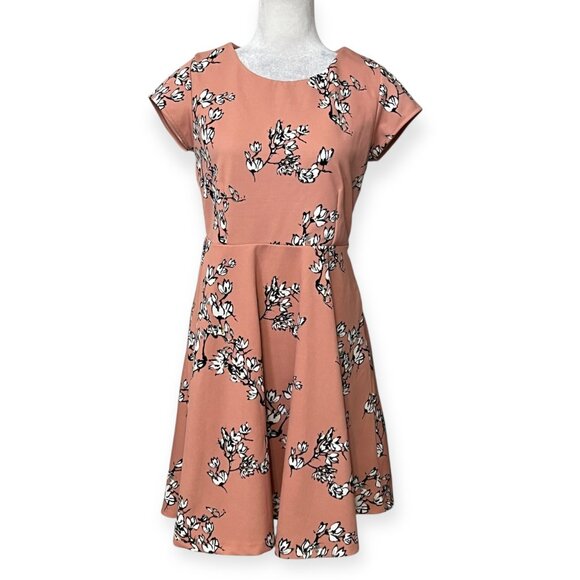 Zink London Size M Peach Floral Fit & Flare Dress Short Sleeve Lined Side Zip - Picture 1 of 11